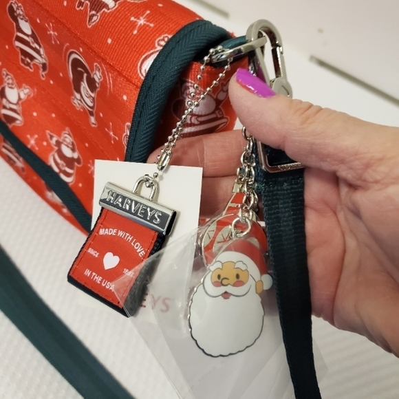Harveys Seatbelt Medium Foldover Crossbody Santa 🎅 Bag! - Picture 4 of 13